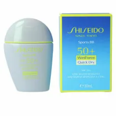 Crema Hidratante con Color Shiseido Sports BB SPF50+ Very Dark